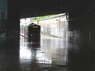 Zaplavený podjezd U Bulhara a utopená tramvaj číslo 29