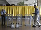 Volební místnost v Dnpropetrovsku (25. kvtna 2014)