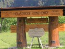 Holaovické Stonehenge najdete na louce nad známou obcí na Budjovicku.
