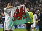 JÁ JSEM Z WALESU. Útoník Gareth Bale z Realu Madrid se po vítzném finále Ligy...