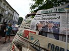"Nový prezident - Petro Poroenko!" stojí na titulní stránce ukrajnských novin...