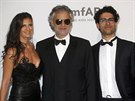 Andrea Bocelli, jeho druhá manelka Veronica Bertiová a syn Amos Bocelli...