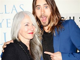 Skvlý vztah má se svou maminkou herec a zpvák Jared Leto. Stylové Constance...