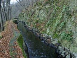 Weisshuhnův kanál je dlouhý 3,6 kilometrů, má spád 23 metrů.