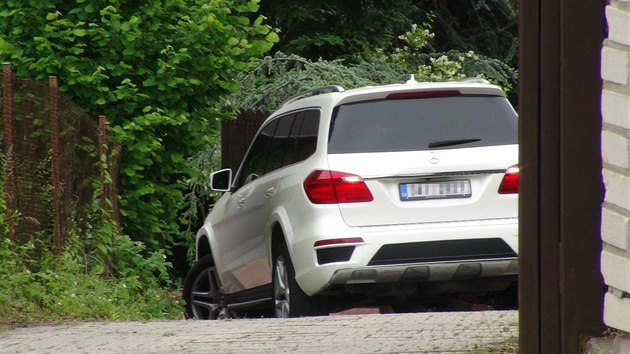 Auto, kterm Erbov nacouvala do exekutora.