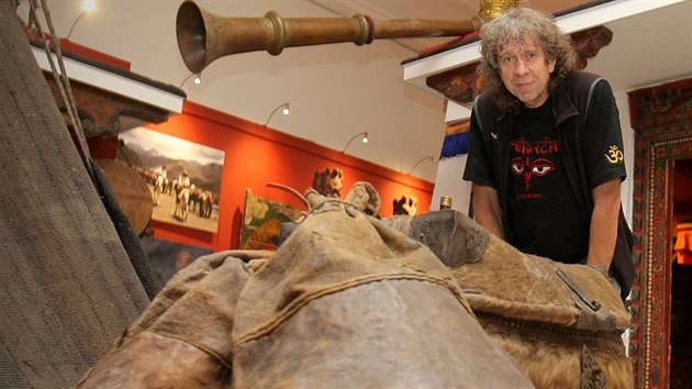 Výstava Šangri-la v Západočeském muzeu v Plzni. Na snímku autor expozice Rudolf Švaříček