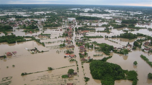 Rozvodnn Sva zaplavila msto Bosanski amac
(Bosna a Hercegovina, 19. kvtna 2014).