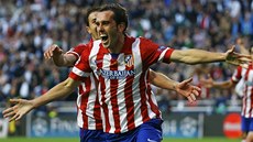 GÓL! Diego Godín se raduje ze své branky, kterou poslal Atlético Madrid ve