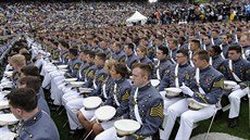 Barack Oama vystoupil ped studenty a absolventy vojenské akademie West Point...
