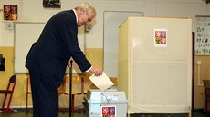 Volby do Evropského parlamentu 2014. Prezident Milo� Zeman odvolil v pra�ských...