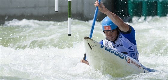 Kajaká Jií Prskavec na evropském ampionátu ve vodním slalomu.