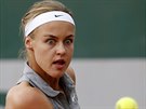 OI VEN! Slovenská tenistka Anna Schmiedlová se soustedí na úder ve 3. kole...