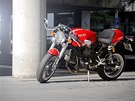 Ducati Sport 1000 je dkazem, e i jednostopý stroj me spottera zaujmout.