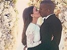Kanye West dal snímek ze svatby na internet.