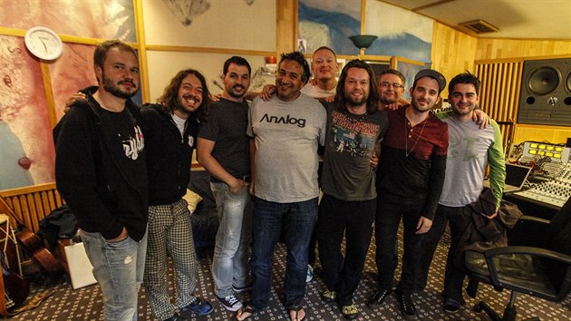 Kapela Krytof s americkmi producenty ve studiu Sono bhem naten sedm studiov desky (kvten 2014)