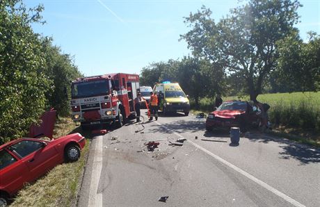 Sedm zranných za velkého vedra. Zdravotníci, hasii a policisté se pi...