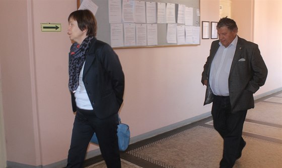 Manelé Jaroslav a Irena Tichákovi u domalického soudu.