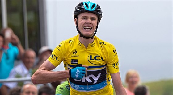 Chris Froome se raduje z vítzství ve druhé etap Critérium Dauphiné.