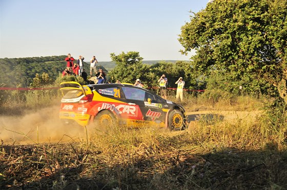 Martin Prokop bojuje na trati Italské rallye. 