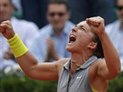 Italská tenistka Sara Erraniová slaví postup do tvrtfinále Roland Garros.