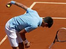 Srbský tenista Novak Djokovi v semifinále Roland Garros rozstískal raketu.