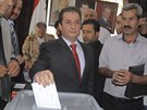 Syrský kandidát na prezidenta Máhir Haddar volil v práv probíhajících...