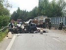 Nehoda tí osobních aut a náklaáku nedaleko Bystice ped 13 hodinou zastavila...