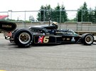 Lotus 77 alias John Player Special MkII pi testování na brnnském okruhu