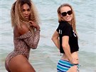 Serena Williamsová a Caroline Wozniacká spolu vyrazily na plá.