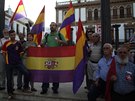 S republikánskými vlajkami vyli lidé i do ulic msta Ronda na jihu panlska.
