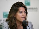 Bývalá francouzská tenistka Amelie Mauresmová na tiskové konferenci v Paíi
