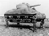 I tenhle nafukovac tank pomohl porazit nacistick Nmecko.
