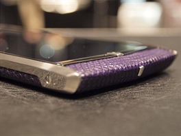 Vertu Signature Touch