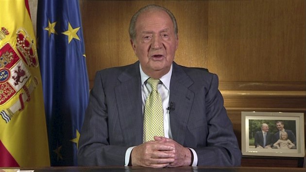 Španělský král Juna Carlos I. oznamuje svoji abdikaci (2. června 2014)
