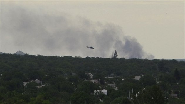 Helikoptra ukrajinsk armdy nad Slavjanskem (3. ervna 2014)