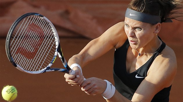 esk tenistka Lucie afov bojuje o tvrtfinle Roland Garros.