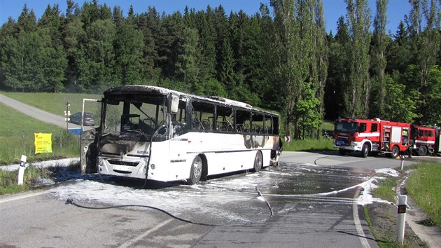 Na Prachaticku shoel autobus. Cestujc stihli vystoupit.