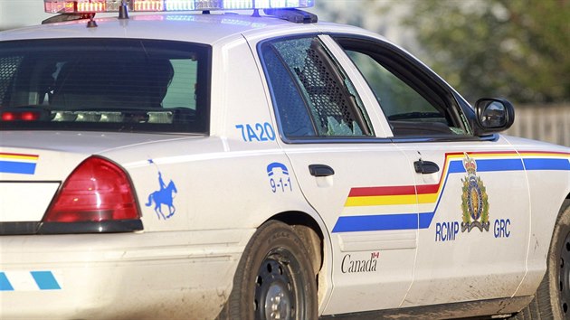 Rozbit oknko vozu Krlovsk kanadsk jzdn policie