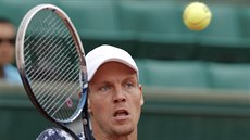 eský tenista Tomá Berdych hraje o tvrtfinále Roland Garros s Isnerem.