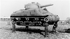 I tenhle nafukovací tank pomohl porazit nacistické Nmecko.