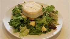 Salát s kozím sýrem jako od éfkuchae