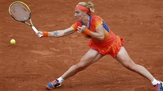 Ruská tenistka Svtlana Kuzncovová ve tvrtfinále Roland Garros se Simonou...