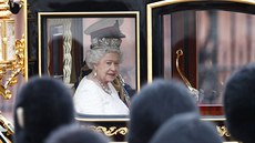 Britská královna Alžběta II. (Londýn, 4. června 2014)