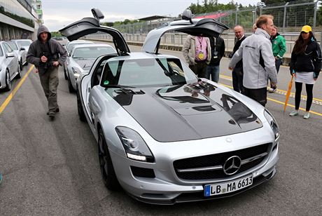 Mercedes Benz SLS AMG