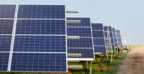 Solární panely mají zajistit Ústí teplo. Ilustraní foto