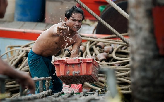Moderní otroci v Thajsku trpí za luxus Západu
