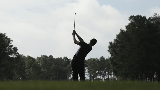 Martin Kaymer ve druhém kole golfového US Open. 