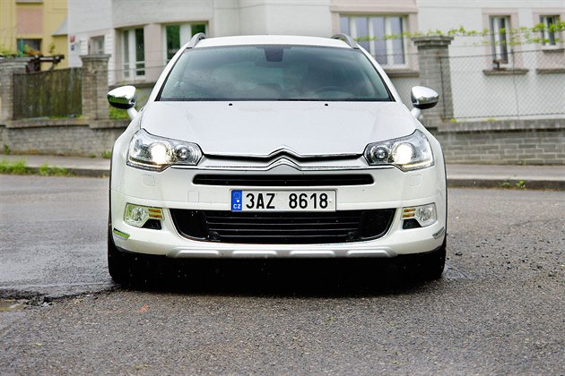 Tip bazarového šmejdila je Citroën C5: za málo peněz, hodně muziky -  iDNES.cz