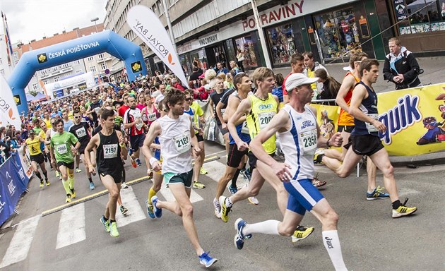 Momentka z hradeckého závodu ze seriálu RunTour.