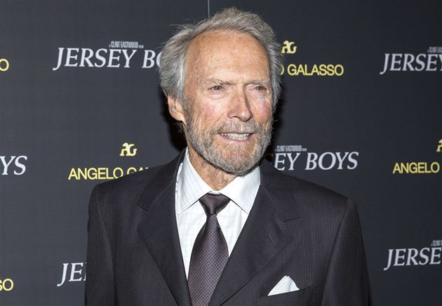 Je to návykové, vzpomíná na své aféry se ženami proutník Clint Eastwood